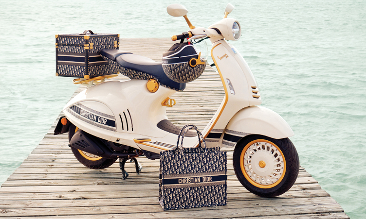 Vespa 946 Christian Dior