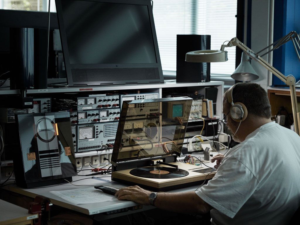 Bang & Olufsen e il giradischi Beogram 4000c Recreated Limited Edition