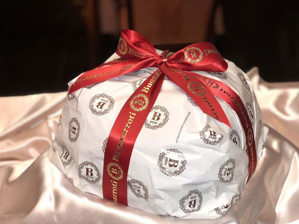 Pasticceria Cremeria Gran Caffè Buonarroti. Panettone Sospeso. Panettone da 500 gr. venduto a euro 13,00, di listino euro 20,00 – e i restanti euro 7,00 sono a carico della pasticceria.