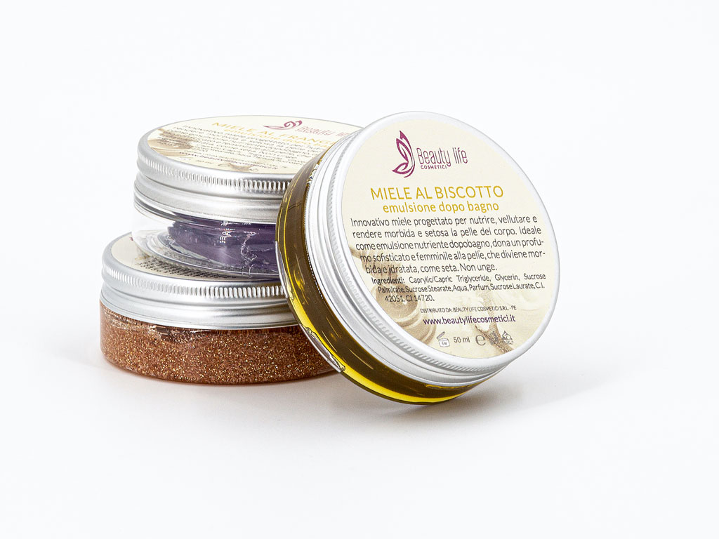 Beauty Life. Miele al Biscotto e Miele al Frangipane. Barattolo da 50ml. Prezzo: euro 18,00. Scrub Geleè. Barattolo da 50ml. Prezzo: euro 16,00.