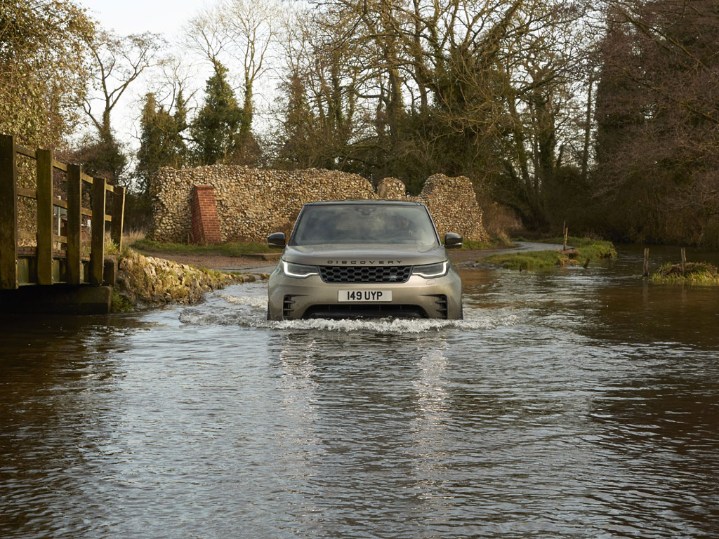 Land Rover Discovery il SUV a sette posti