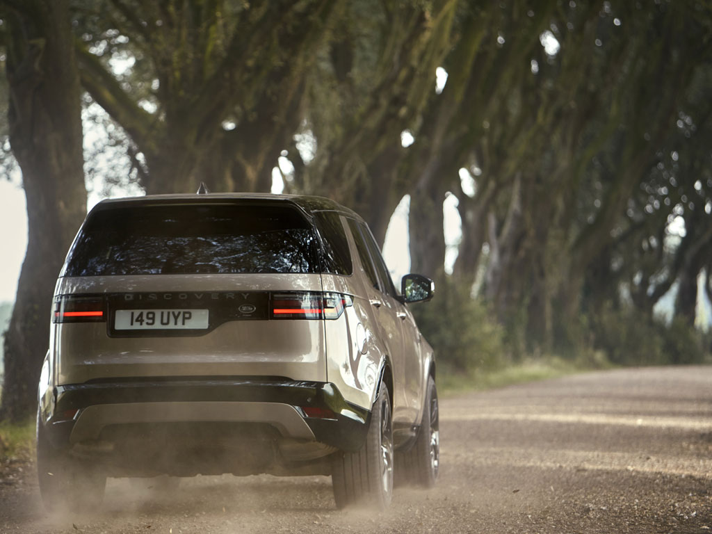Land Rover. Nuova Discovery 21MY Dynamic.