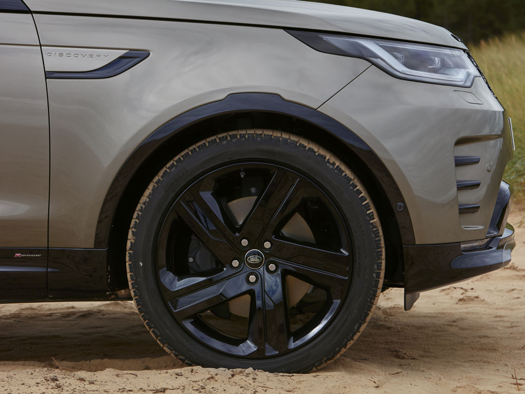 Land Rover. Nuova Discovery 21MY Dynamic.