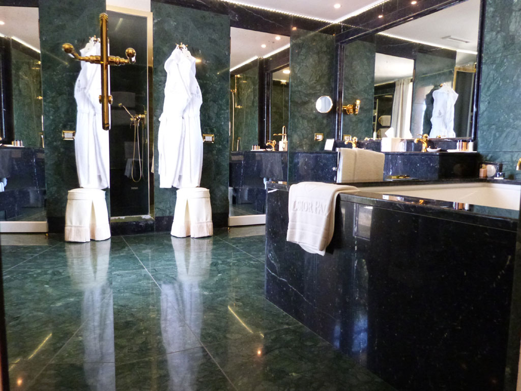 Excelsior Palace Hotel Rapallo. Presidential Suite bathroom.