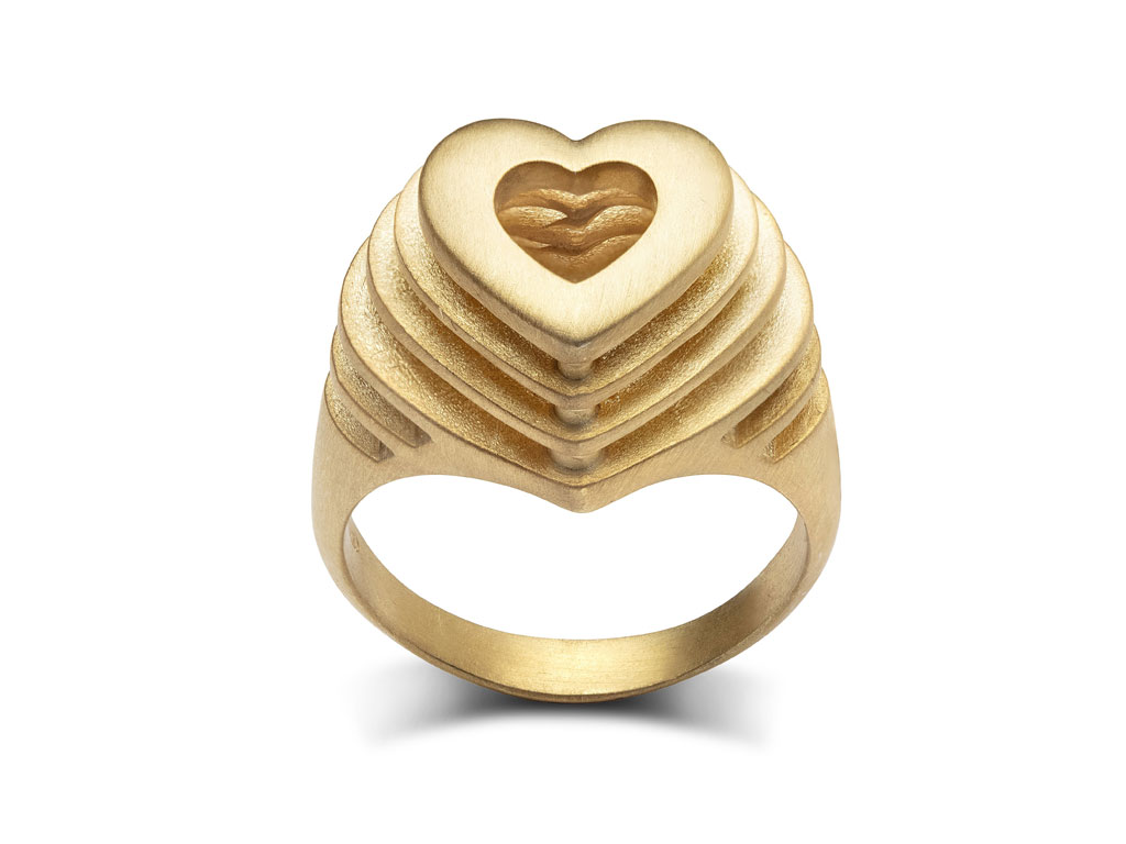 futuroRemoto. Capsule San Valentino. Anello in argento bagnato in oro, realizzato a mano. Prezzo: euro 150,00.