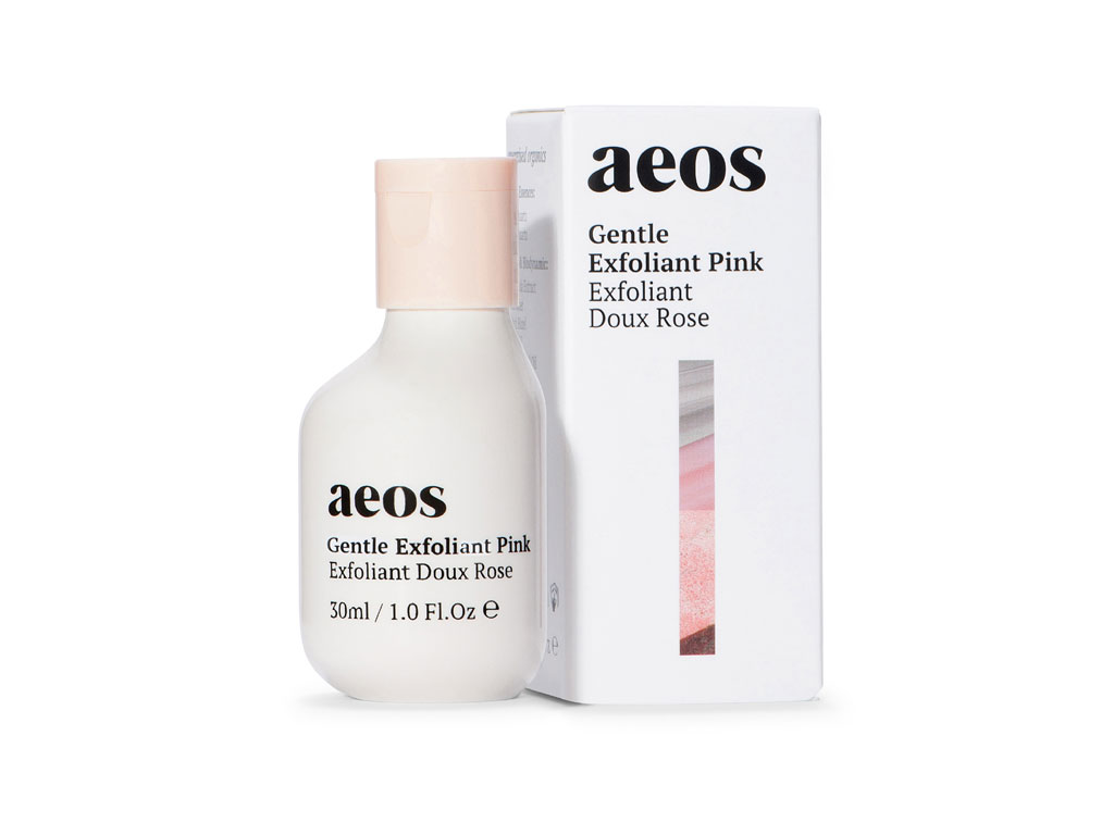 Aeos. Gentle Exfoliant Pink. Applicare il prodotto sulla pelle umida con un leggero movimento circolare, usando la punta delle dita. Risciacquare abbondantemente con acqua calda. Evitare di applicare sulla pelle molto sensibile. Una volta alla settimana per la pelle matura; due volte a settimana per una pelle normale/secca/sensibile e 3 volte a settimana per una pelle mista/grassa. Contenitore da 30 ml. Prezzo: euro 45,00.
