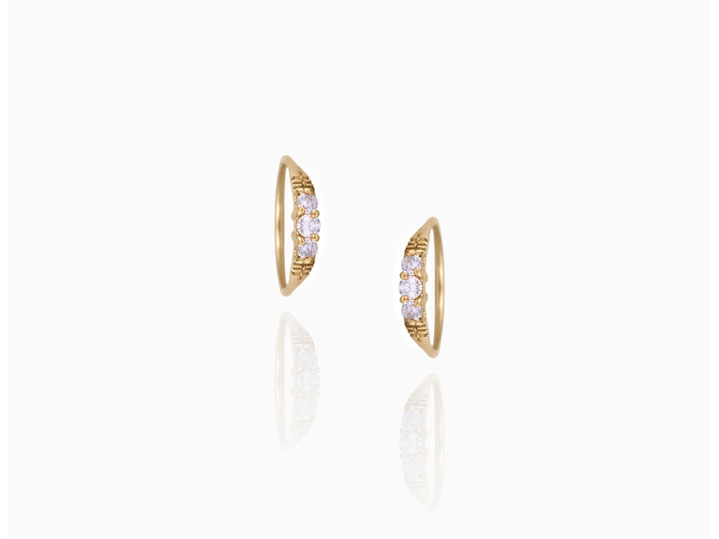 Atelier VM. Collezione Valentina. Orecchini. Oro giallo 18kt. Diamanti bianchi 0,055 ct per orecchino. Prezzo: euro 260,00 cad.