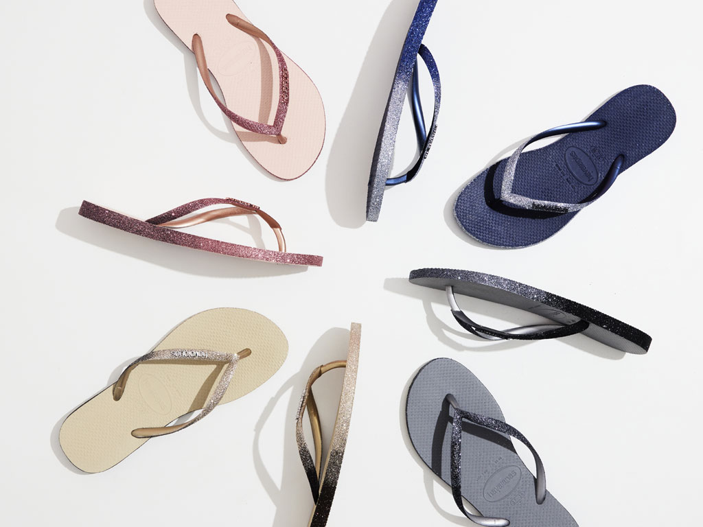 Havaianas. Slim Sparkle II. Disponibile in quattro colori, oro, blu, rosa e grigio. Prezzo: euro 34,00.