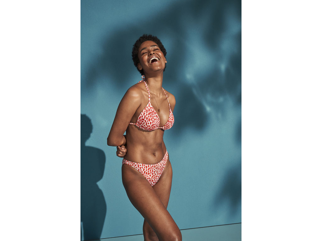 Sloggi. Modello Shore Koh Tachai. Reggiseno a triangolo sfoderato - euro 32,95. Tanga – euro 16,95.