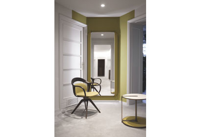 Giorgetti specchio Shirley design Carlo Colombo