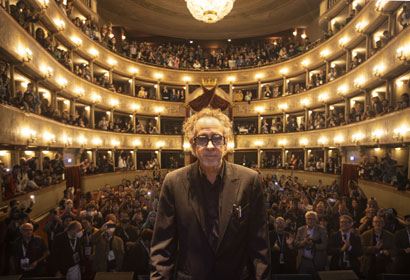Mercoledì regia di Tim Burton