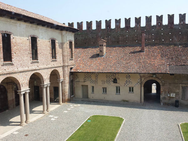 Castello di Belgioioso Visconti Belgioioso medievale tavola rotonda Fabio Zucca 1