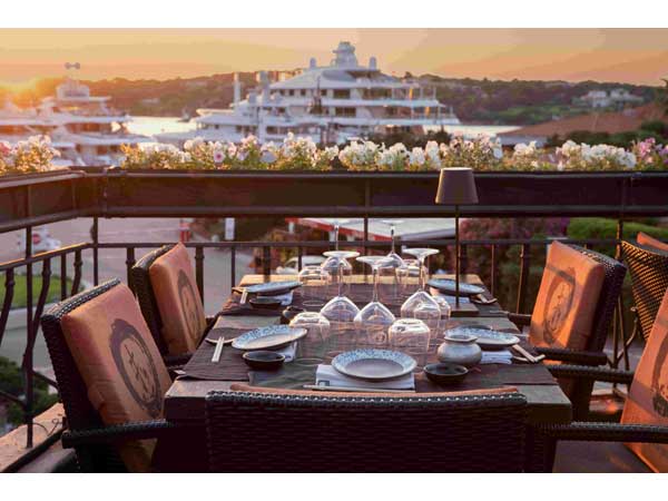 Fingers Restaurant Porto Cervo Tavolo vista mare
