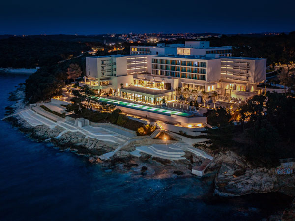 Grand Hotel Brioni Pula A Radisson Collection Hotel Vista aerea notturna 2