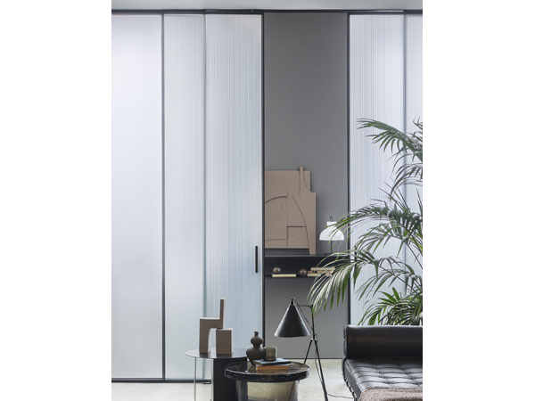 Lualdi Vetro Flutes L7 detail Salone del Mobile 2023 600x450