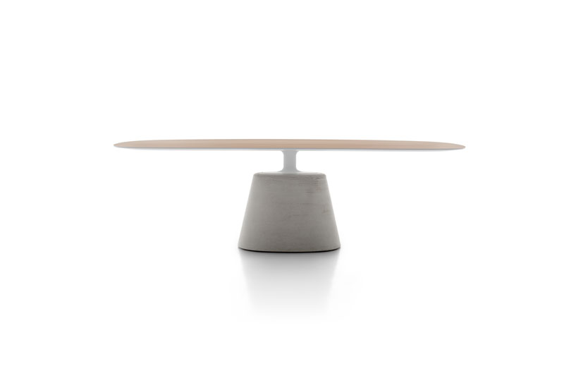 MDF Italia Tavoli Rock Table Anteprima Salone del Mobile 2023
