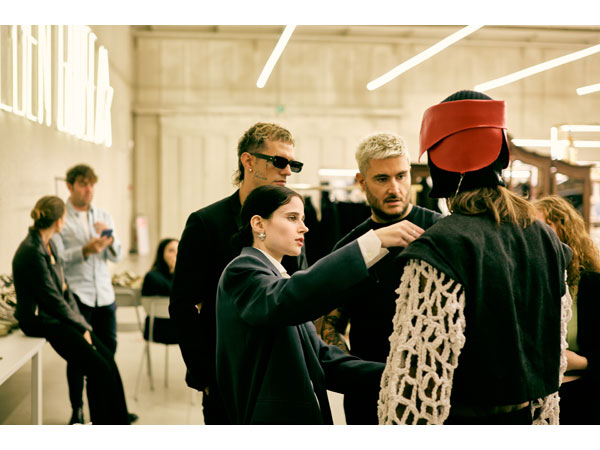 Veronica Dell Oca e Achille Lauro photo Luca Damelio Studio Ferrari Faschio School