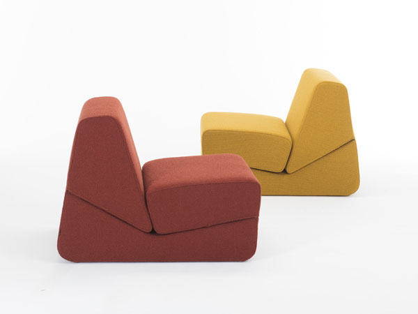 Zanotta poltrona trasformabile chiusa Galeotta DePas DUrbino Lomazzi Anteprima Salone 2023 600x450