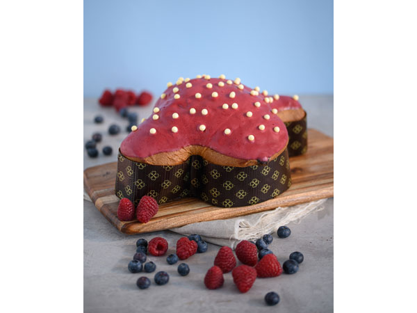 Cannavacciuolo Chef Colomba ai frutti rossi Pasqua Food 2024