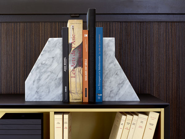Ligne Roset fermalibri Lithos Natale 2024