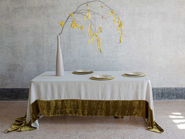 Once Milano natural linen tablecloth with velvet border Tavola delle Feste