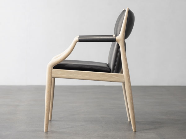 Ritzwell Costantino Armchair Design Shinsaku Miyamoto 600x450