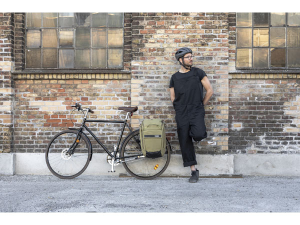 Thule borsa zaino Paramount Hybrid Pannier Giornata Mondiale della Bicicletta 2024