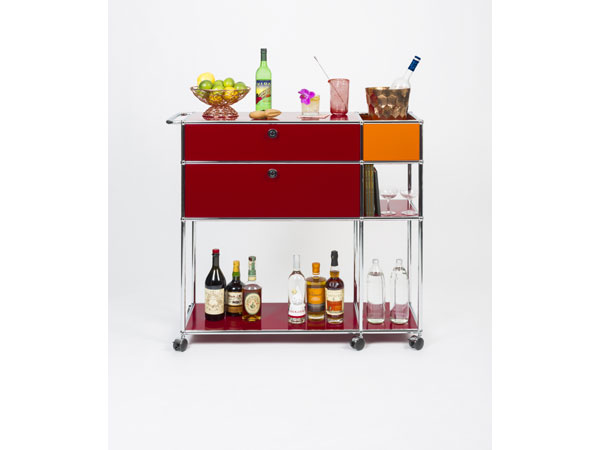 USM Modular Furniture Carrello USM Haller ph Lauren Coleman Tavola delle Feste