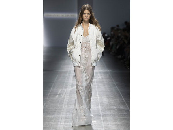 Ermanno Scervino SS2025 sfilata 600x