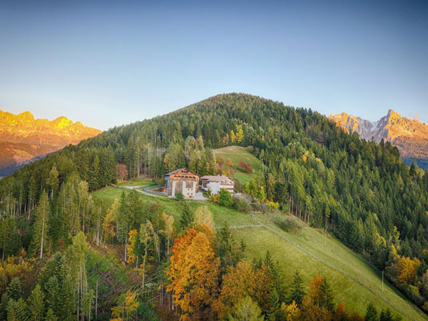 Gallo Rosso Grotthof Nova Ponente Alto Adige