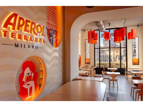 Terrazza Aperol Interni 2 600x