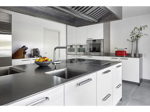 Abimis cucina Atelier ph credit Matteo Cirenei Cloud Dancer Pantone 2026