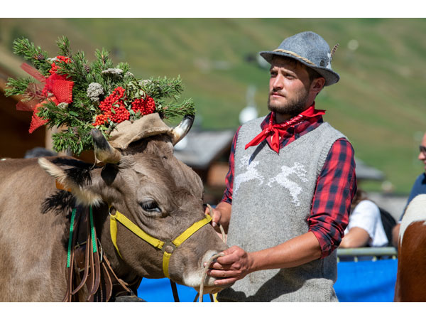 Alpenfest Livigno Sfilata Valtellina Autunno 2026 600x