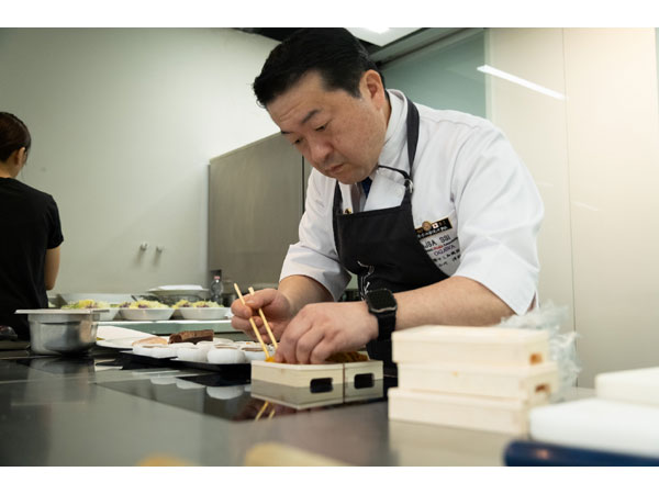 Jetro chef Hirotoshi Ogawa 600x