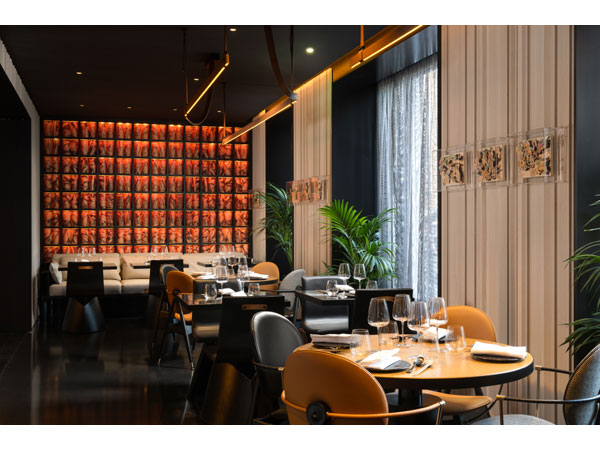 art otel Rome Yezi Restaurant daytime 600x
