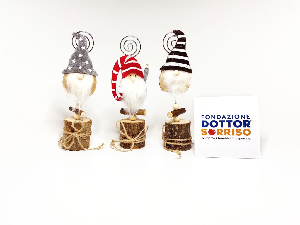 Fondazione Dottor Sorriso. Gnomi Segnaposto. Set di 3 gnomi segnaposto. Donazione consigliata di 7 euro.
