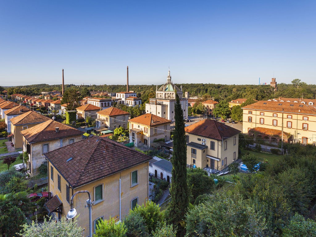 Crespi d'Adda. Il villaggio. Veduta.