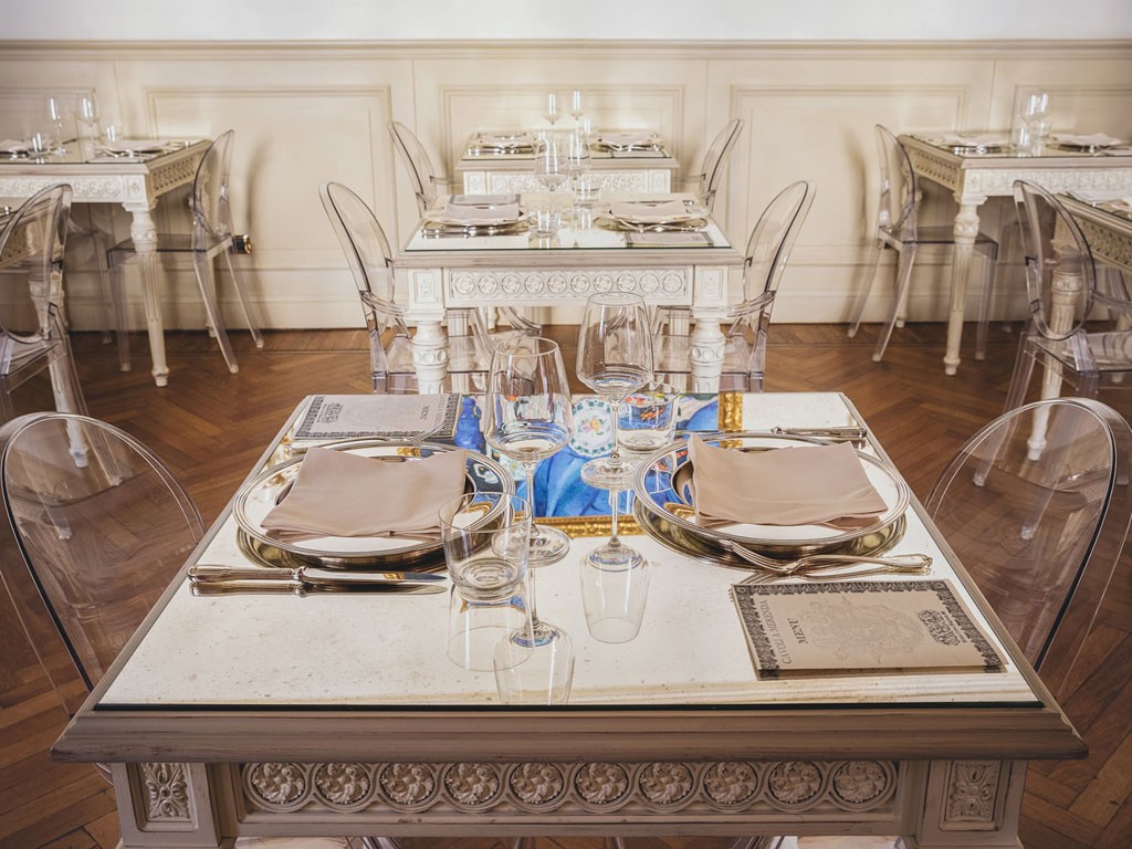 Cavoli a Merenda, ristorante. Corso Magenta, 66 a Milano. Prezzo: su richiesta.