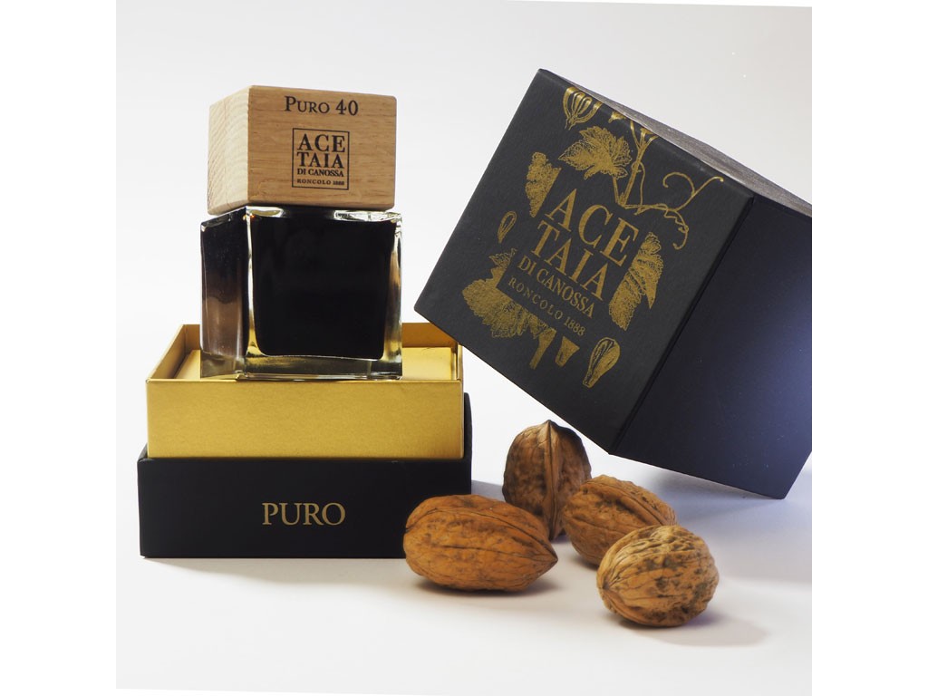 Venturini Baldini. Acetaia di Canossa. PURO 40, mosto d’uva cotto, invecchiato. Prezzo: euro 190,00.