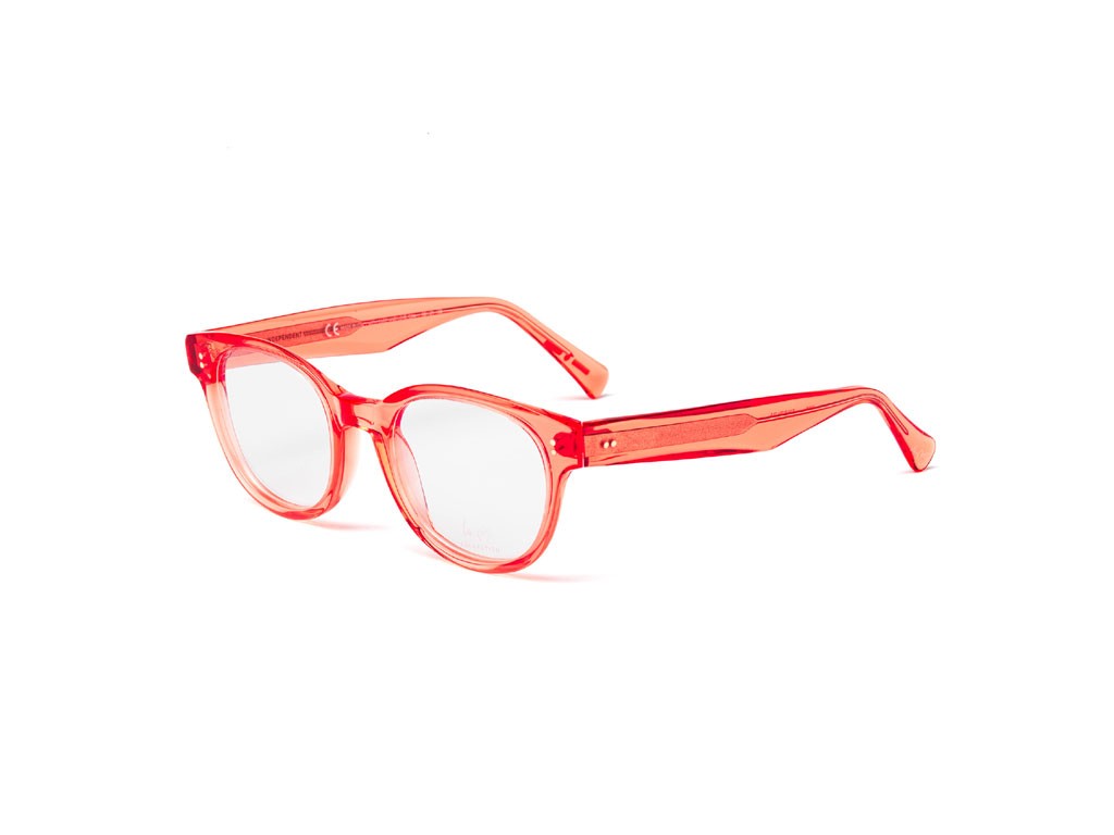 Laps. Modello Ivan. Occhiali da sole hand made in Italy con montatura a farfalla in acetato di cellulosa. Prezzo: euro 230,00.