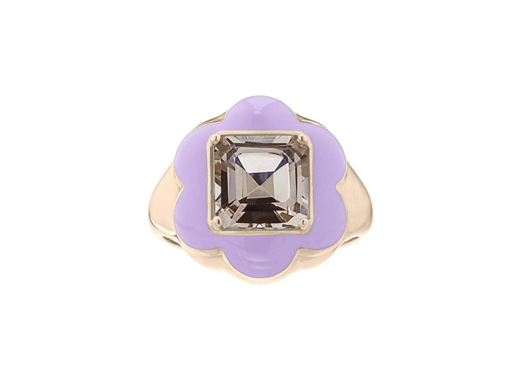 Bea Bongiasca. Give Them Flowers Ring. Anello in oro giallo 9 kt con smalto color lavanda e quarzo fumè con taglio quadrato. Prezzo: euro 1.300,00.