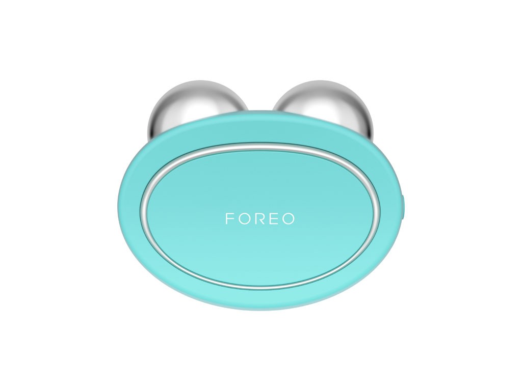 FOREO. Foreo Bear. Orso™. Il dispositivo deve essere utilizzato con un siero o un gel conduttivo. Prezzo: euro 299,00.
