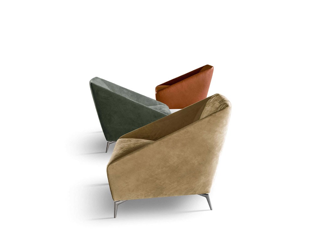 Alivar. Poltrona “Zoe”, design Giuseppe Bavuso. Dimensioni: L/W 78 - H 73 - P/D 84.
