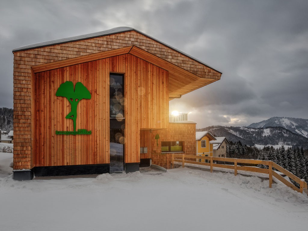 holzius. Il nuovo centro fisioterapico bewegungsFELDA a Faistenau, in Austria, realizzato su progetto dello Studio m3-ZT dei fratelli Mösl. Copyright Thomas Weber.