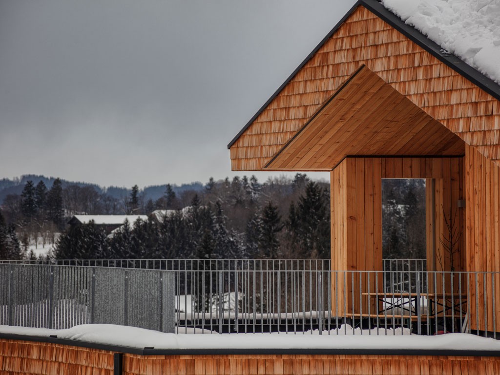 holzius. Il nuovo centro fisioterapico bewegungsFELDA a Faistenau, in Austria, realizzato su progetto dello Studio m3-ZT dei fratelli Mösl. Copyright Thomas Weber.