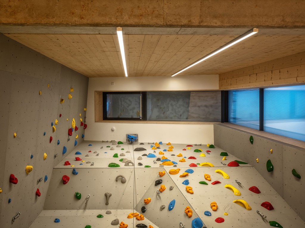 holzius. Il nuovo centro fisioterapico bewegungsFELDA a Faistenau, in Austria, realizzato su progetto dello Studio m3-ZT dei fratelli Mösl. Copyright Thomas Weber.