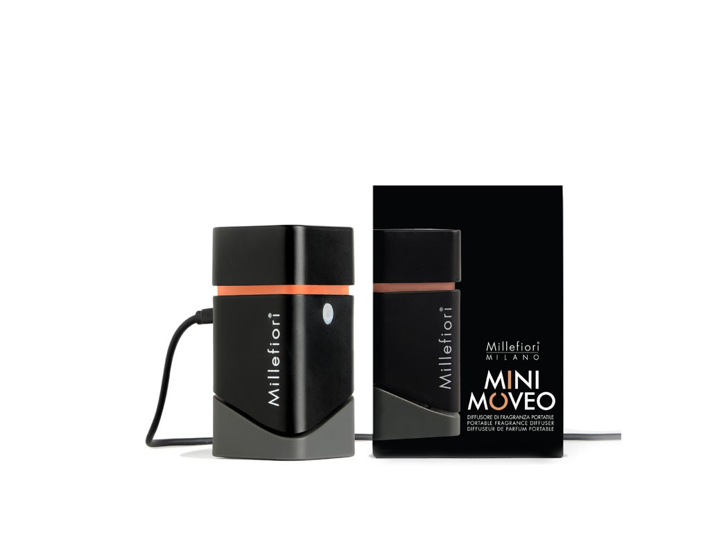 Millefiori. Mini Moveo è un piccolo diffusore compatto e portatile, misura solo mm 46x46x80, con diffusione e intensità di fragranza continua e senza interruzioni appositamente progettato per essere utilizzato quando si è fuori casa oppure anche in auto.