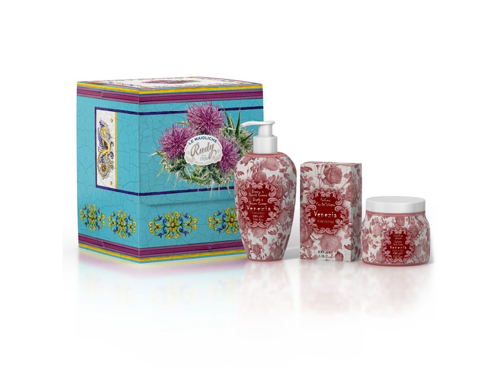 Rudy Profumi. Linea Venezia. Il Kit Fragrance Maioliche, contiene: bagno & doccia crema da 700ml., Eau de Toilette da 100ml. e Crema Corpo da 450ml.