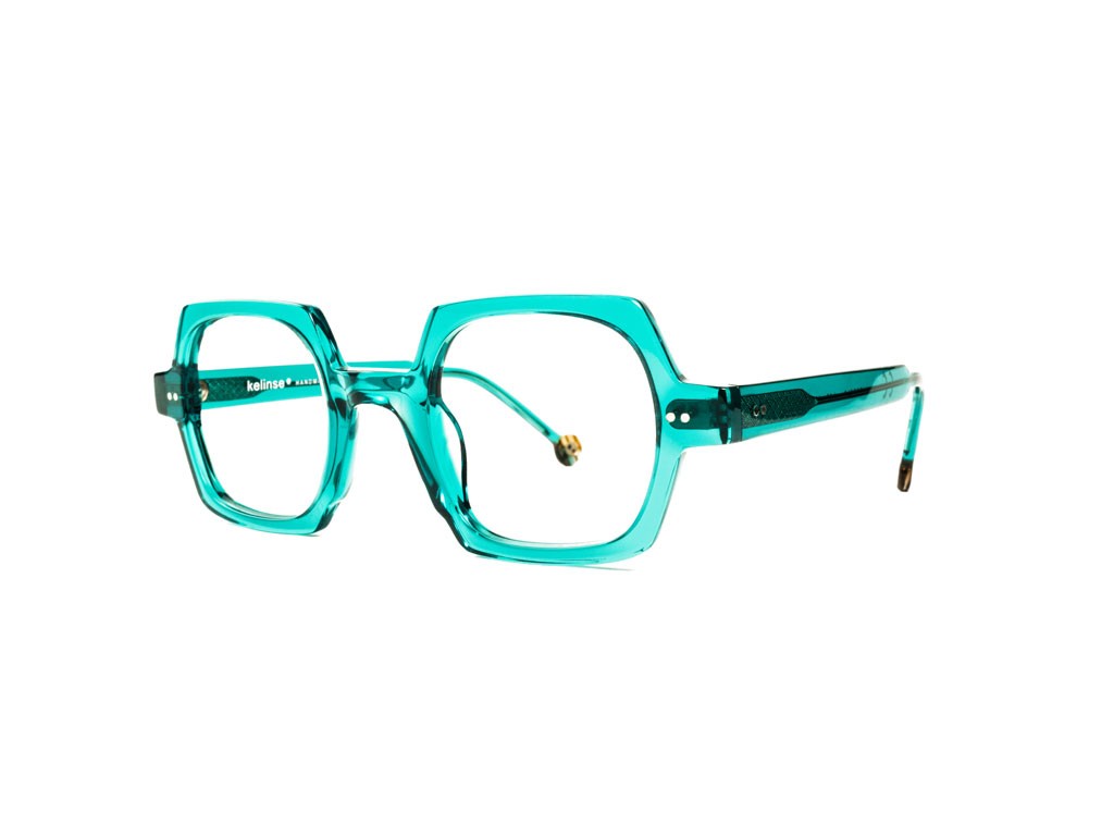 Kelinse Eyewear. Modello Leopold. Disponibile nelle tonalità: Nero, Blue Navy, Dark Tortoise, Light Tortoise, Transparent Dark Red, Transparent Green/Brown Lines, Transparent Light Blue, Transparent Light Pink, Transparent Pink with Black Lines. Prezzo: euro 179,00.