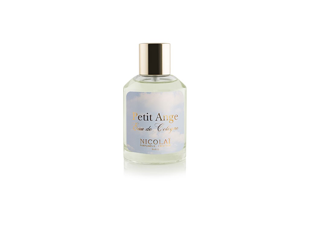 Nicolaï. Petit Ange Eau de Cologne. Note di testa: bergamotto, pompelmo e mandarino. Note di Cuore: lillà, gelsomino, rosa, essenza di ylang-yland e sandalo. Note di Fondo: musk e vaniglia. Adatto a bambini dai due anni in su. Confezione da 100ml. Prezzo: euro 47,00. Distribuito in Italia da Officina Parfum.